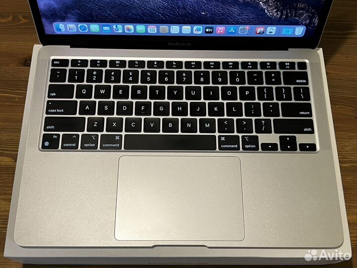 Apple Macbook Air M1 8/256 Silver акб 98