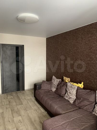 2-к. квартира, 65 м², 8/17 эт.