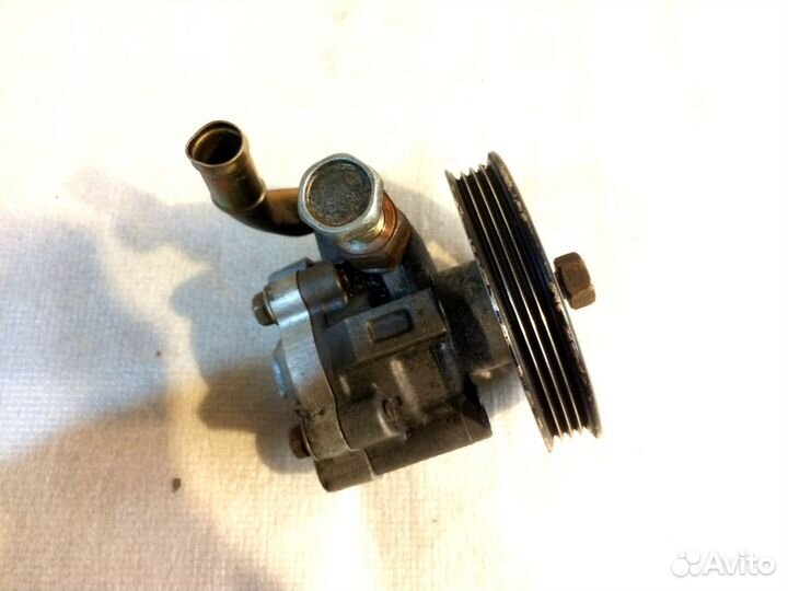 Насос гидроусилителя руля Nissan Serena/Almera