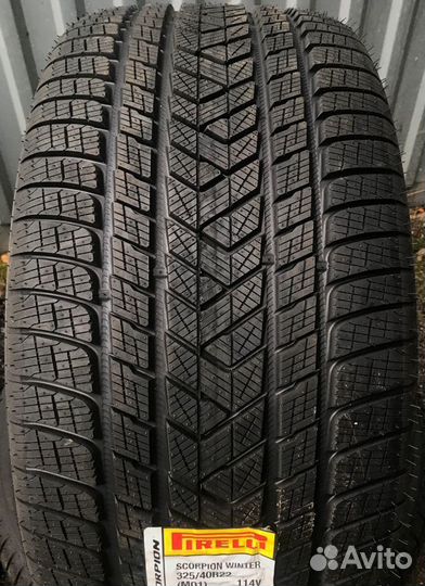 Pirelli Scorpion Winter 285/45 R22 и 325/40 R22