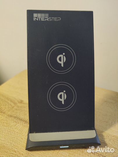 Беспроводная зарядка interstep
