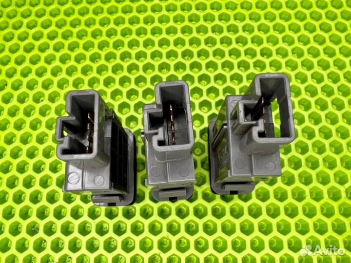 Кнопка 2nd strt Toyota Land Cruiser Prado 120 2008