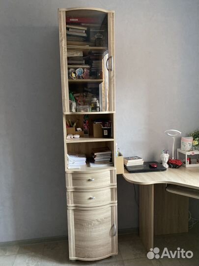 Компьютерный стол,пенал и комод