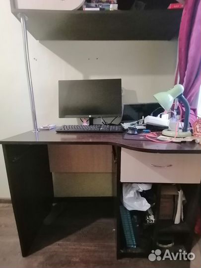 Компьютерный стол