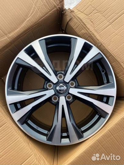 Диск литой Replica Nissan R18 5*114.3