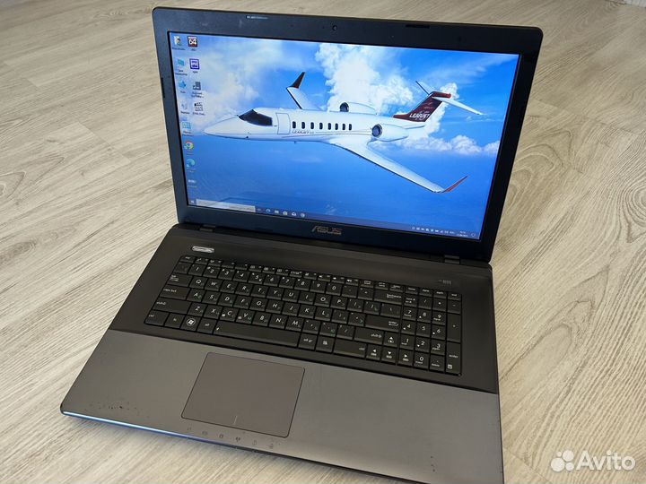 Asus K75 17.3 4ядра/8GB/SSD+HDD/Radeon 7660