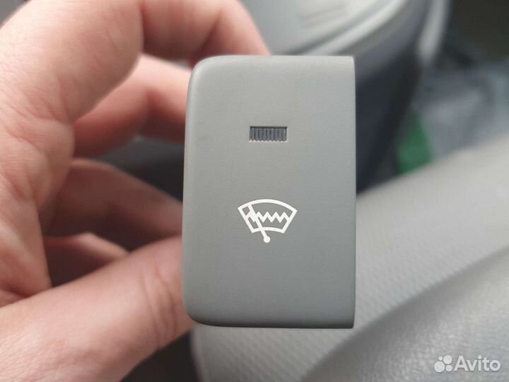 Кнопка обогрева лобового стекла 202007239