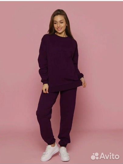 Спортивный костюм женский