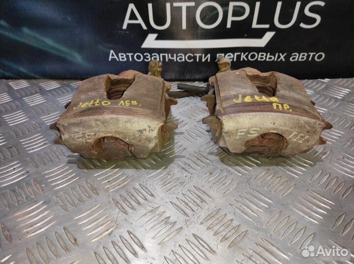 Суппорт передний Volkswagen Jetta 4 2.0 1999-2005