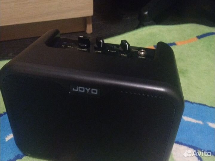 Набор электрогитара и комбоусилитель