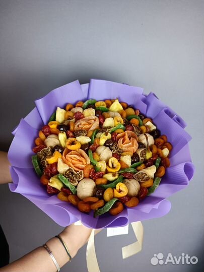 Съедобный букет из сухофруктов