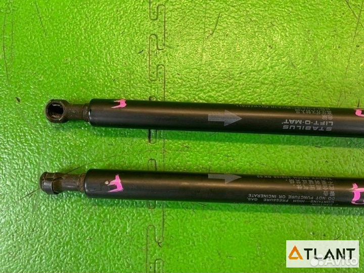 Амортизатор капота toyota crown majesta