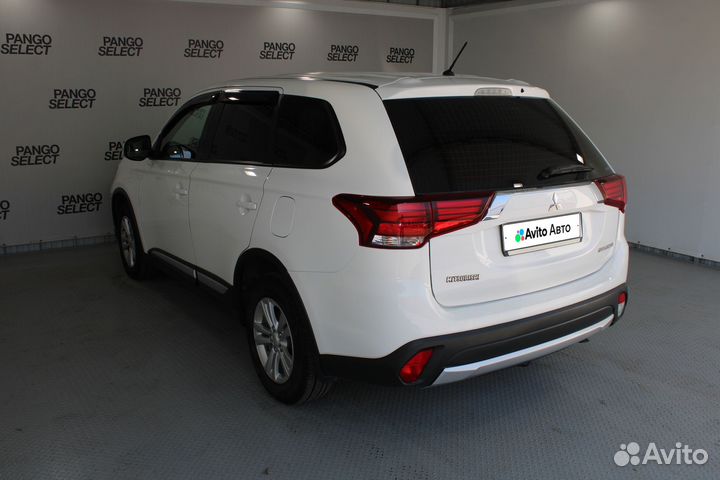 Mitsubishi Outlander 2.0 CVT, 2015, 258 943 км