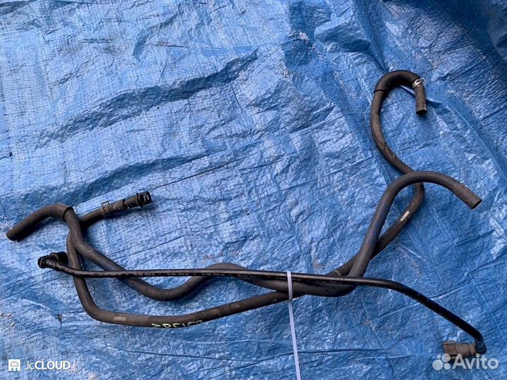 Трубки топливопровода на toyota auris ZRE152 2zrfe