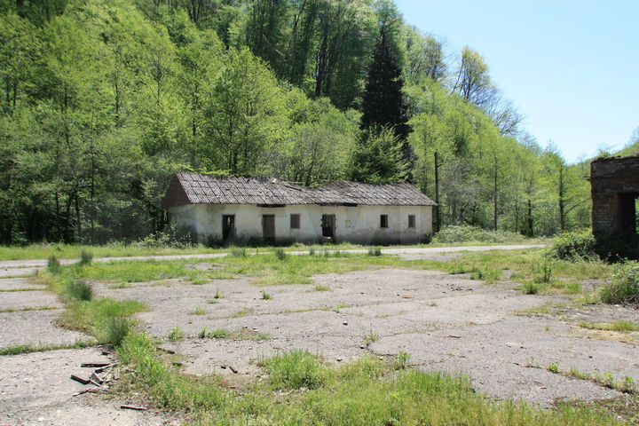 Свободного назначения, 1524 м²здания,1,5 га зем.у