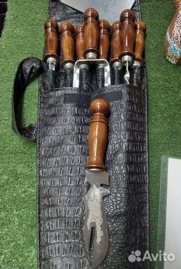 Шампypa в кожаном чехле