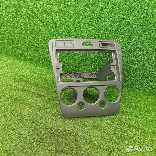 Рамка магнитолы Ford Fusion рест. 2008