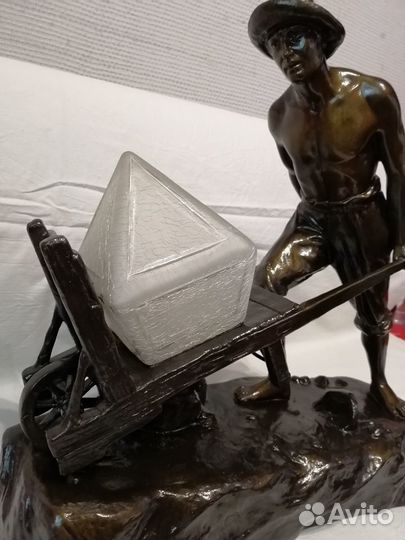 Антикварная скульптура 