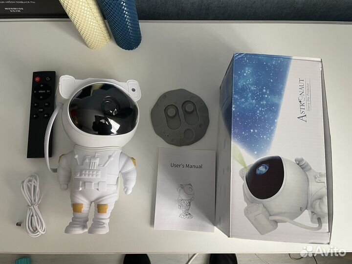 Проектор ночник звездное небо Космонавт Астронавт