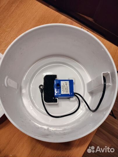 Автоматическая поилка для кошек - фонтанчик