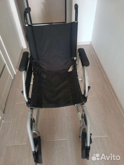 Инвалидная коляска складная бу