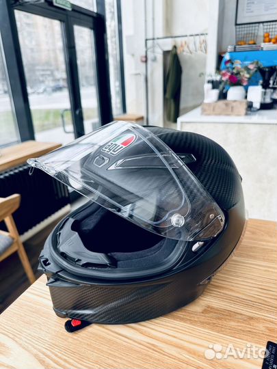 AGV pista gp r