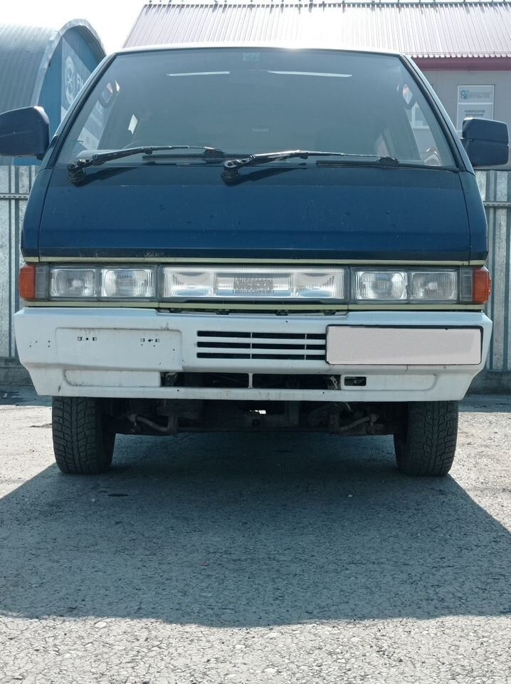 Nissan Largo