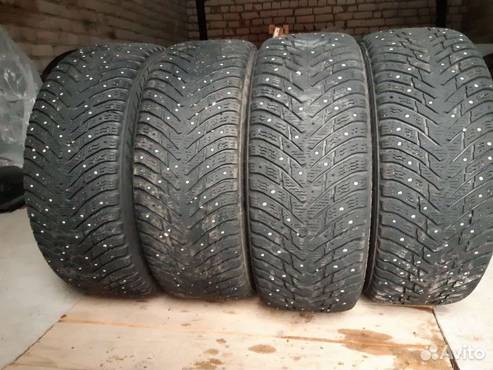Nokian Tyres Hakkapeliitta 8 215/60 R16 99T