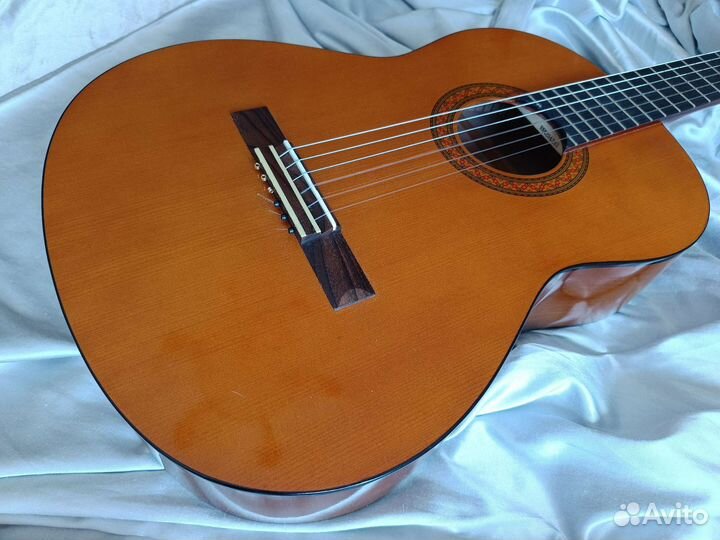 Классическая гитара yamaha c40. Новая. Обмен