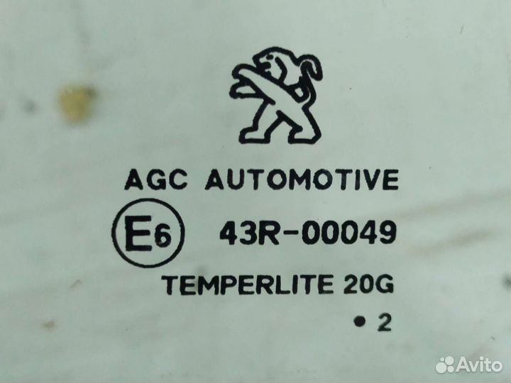 Стекло правое заднее Пежо 408