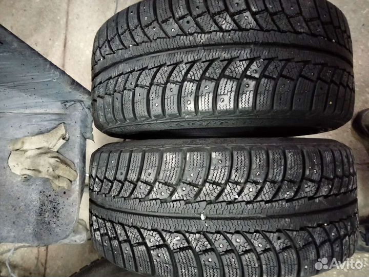 Dunlop D87M 285/50 R18