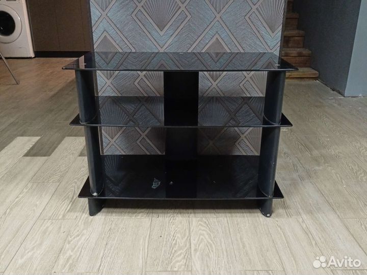 Стеклянная тумба под тв