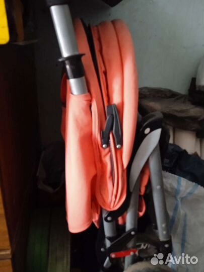 Детская складная коляска