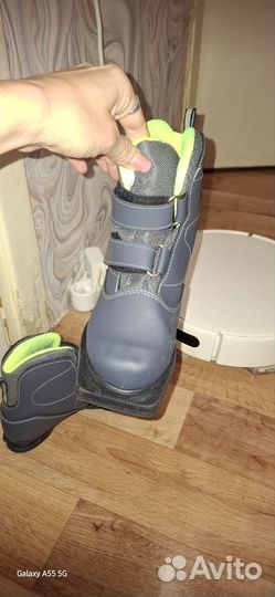 Лыжные ботинки детские 34 размер