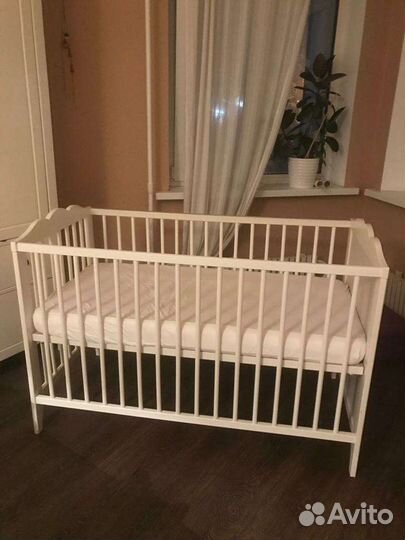 Детская кровать, стульчик