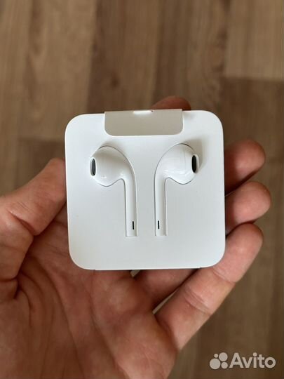 Наушники Apple EarPods (Lightning) - mmtn2