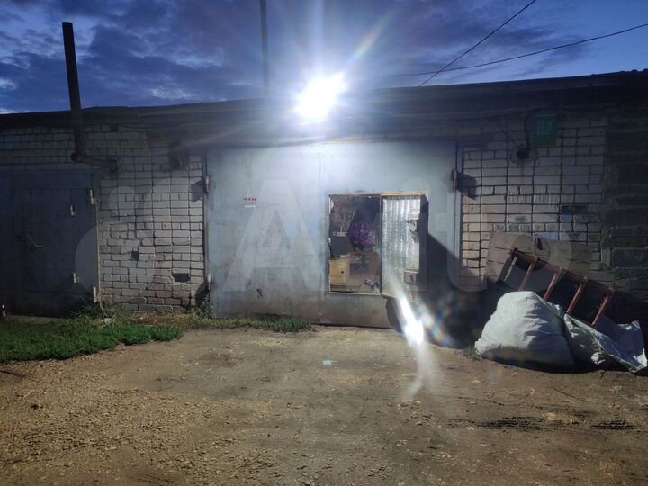 Гараж, > 30 м²