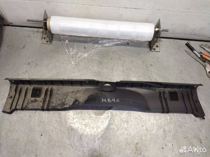 Обшивка двери багажника Suzuki Ignis HR M13A 1.3