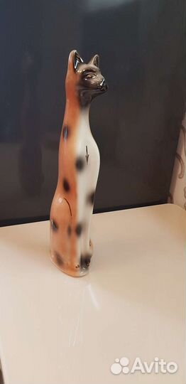 Статуэтка кошки