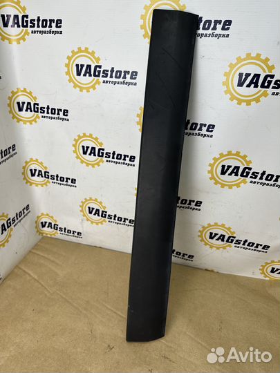 Молдинг двери нижний задний Volkswagen Passat B5