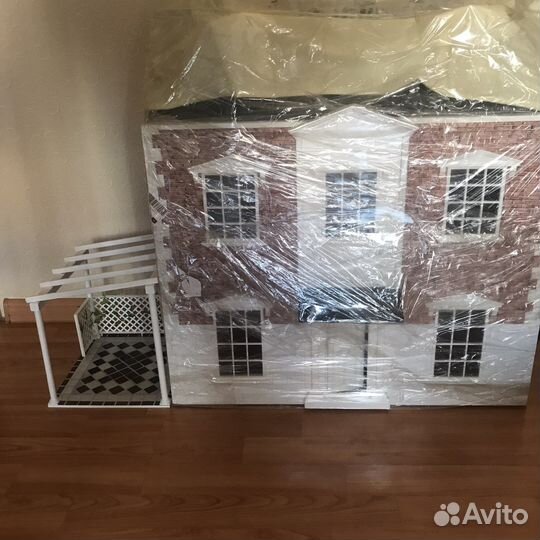 Кукольный дом в викторианском стиле