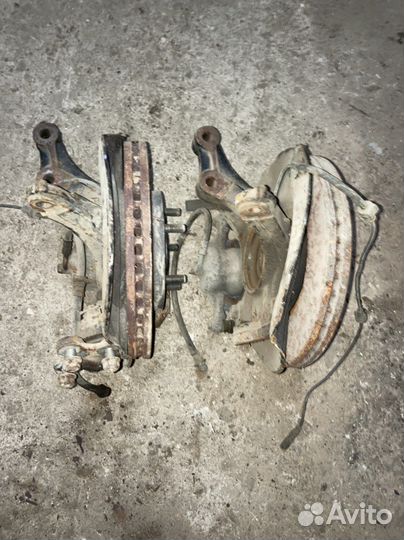 Honda crv 3 Кулак Передний правый левый