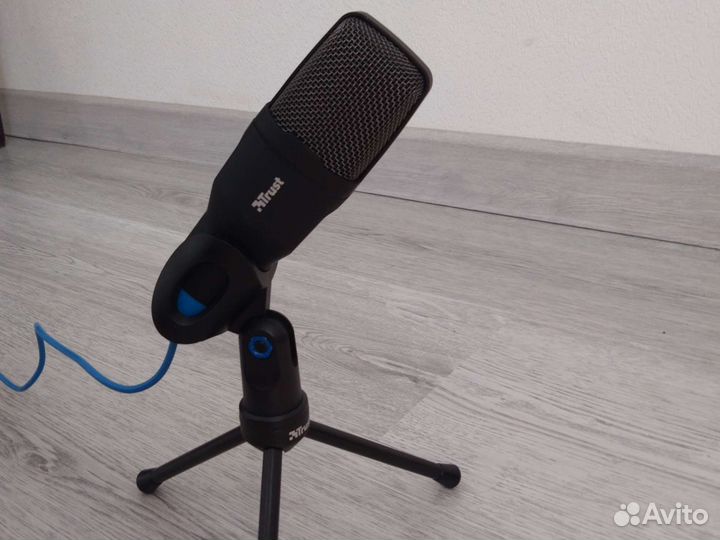 Микрофон Trust