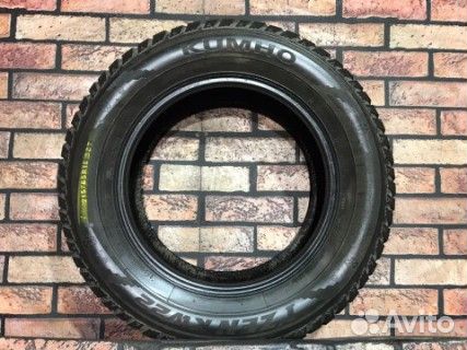 Kumho I'Zen KW22 215/65 R16