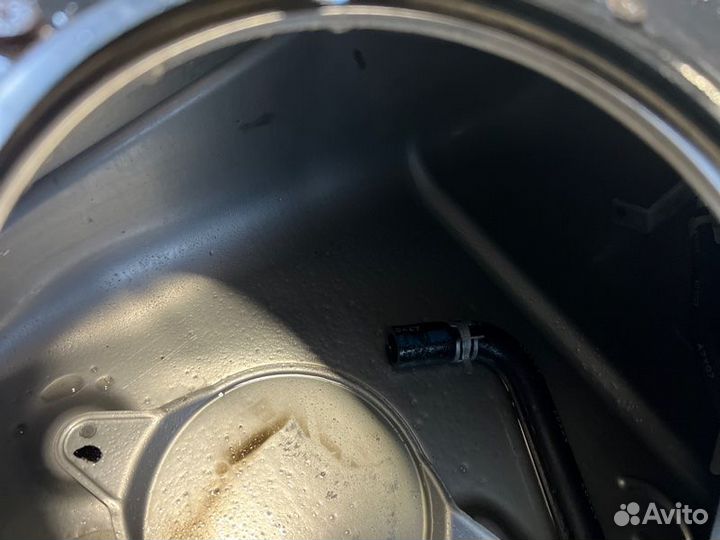 Бензобак Toyota Mark X X120 4GR-FSE 2008