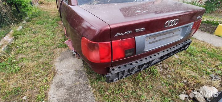 Запчасти на audi 100 c4