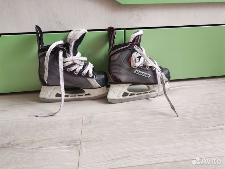 Хоккейные коньки bauer детские