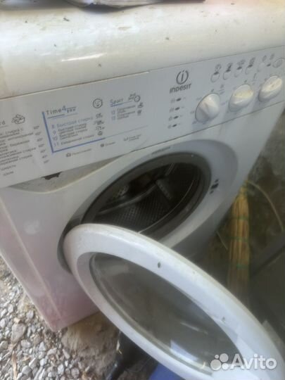 Стиральная машина indesit
