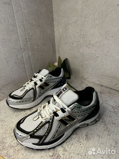 Кроссовки New Balance 1906R