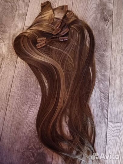 Волосы на заколках